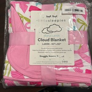 NIB RIBBONS AND BOWS LITTLE SLEEPIES CLOUD BLANKET